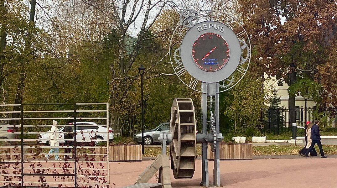 Часы 300-летия Перми в сквере Татищева возвратят в ноябре