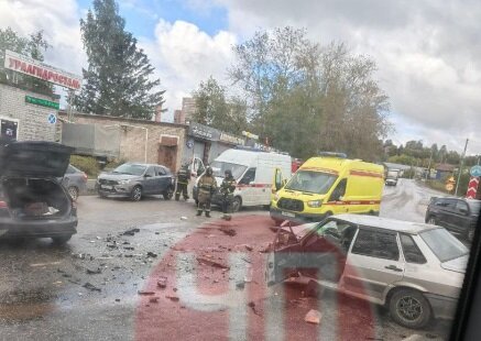 В Перми в аварии серьезно пострадали два водителя и пассажир