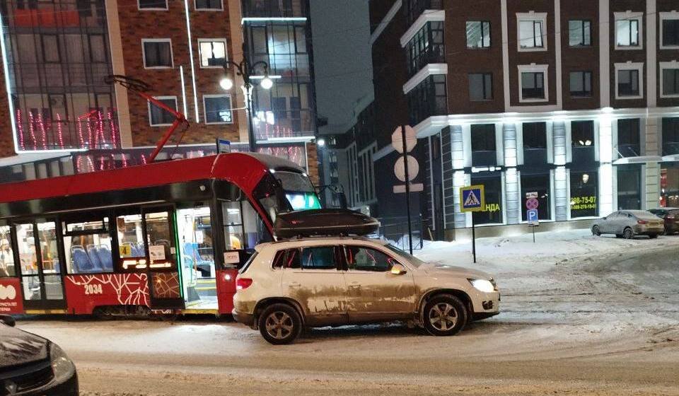 В Перми утром 28 января встали четыре трамвая