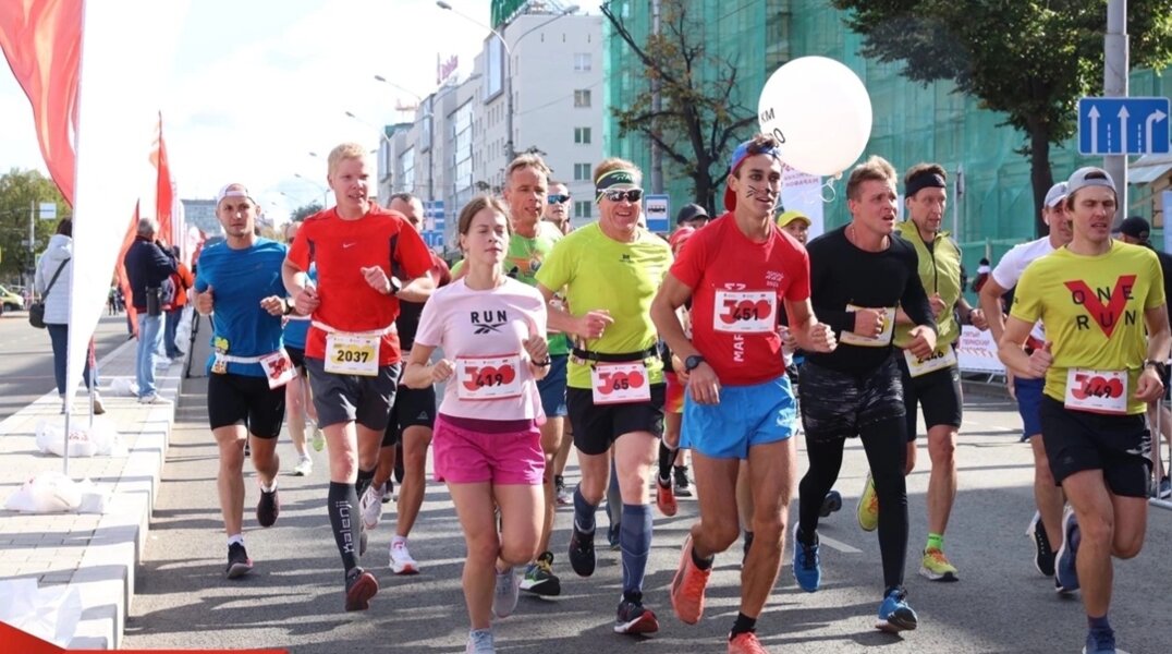 Пермяк победил во всероссийском забеге «Бег в Кайф», пробежав в общем почти 2 тысячи км