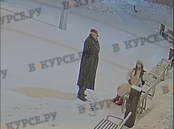 Появилось видео, как пермяки крадут скульптуру медведя с посекунчиком на набережной