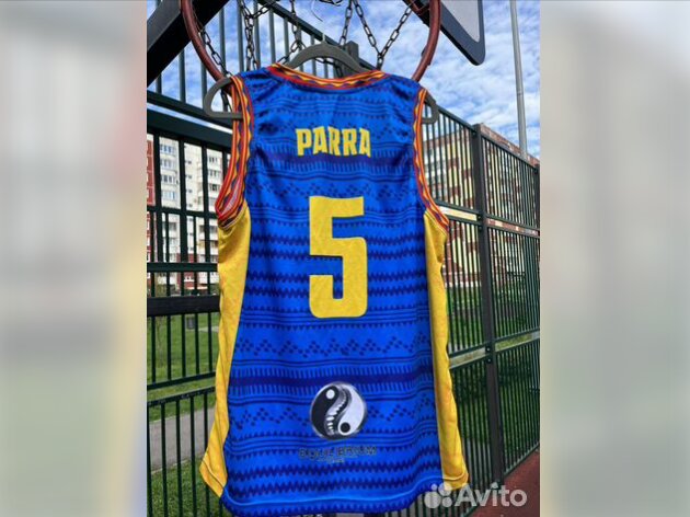 «Настоящие!» В Перми выставили на продажу майку сборной Колумбии по баскетболу