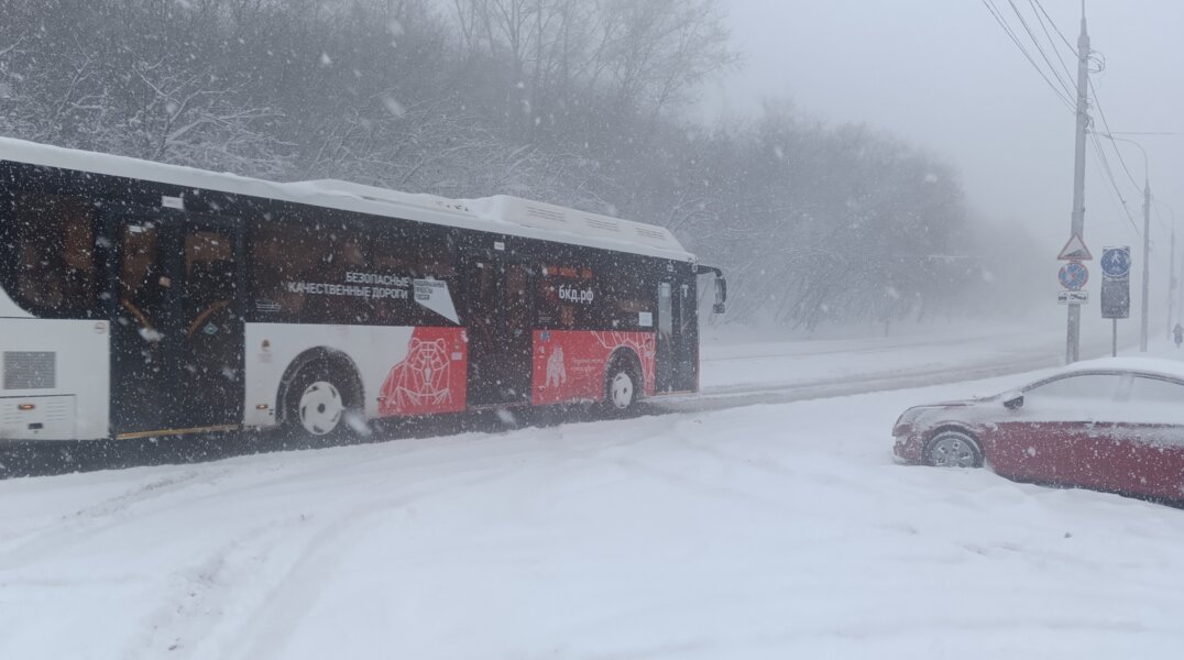 В Перми из-за аварии на инженерных сетях шесть автобусных маршрутов изменили следование