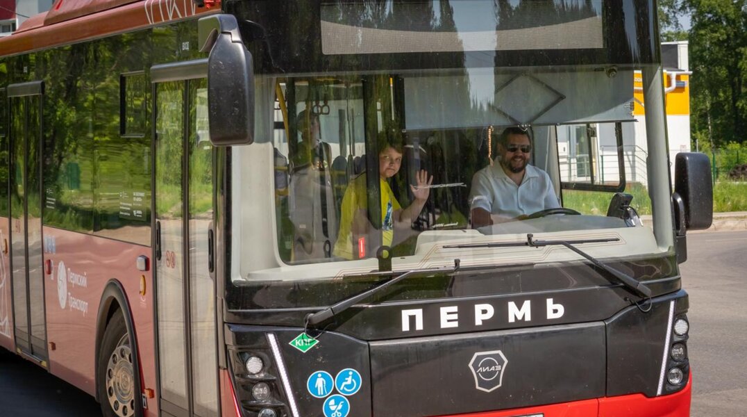 Пермский депутат начал лично перевозить пассажиров на автобусах