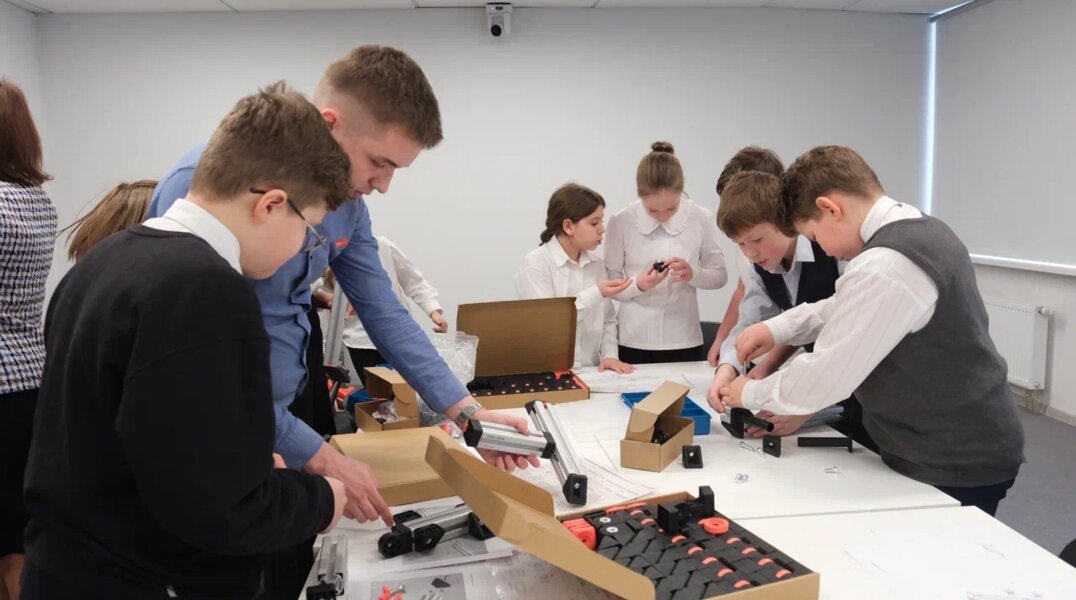 Дмитрий Махонин: «В каждой школе Прикамья нужно открыть профильный класс»