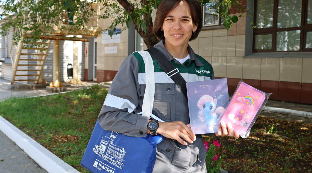 Сотрудники филиала «ПМУ» в Перми получили подарки для своих детей-первоклассников