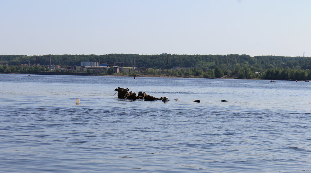 В Прикамье со дна Камы подняли останки затонувшего парохода