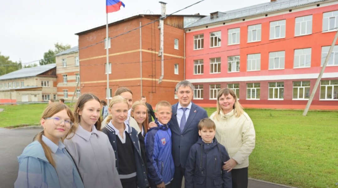 Дмитрий Махонин проинспектировал социально важные объекты в Частинском округе Прикамья