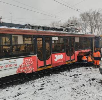 В Перми на Уральской сошел с рельсов трамвай маршрута №8