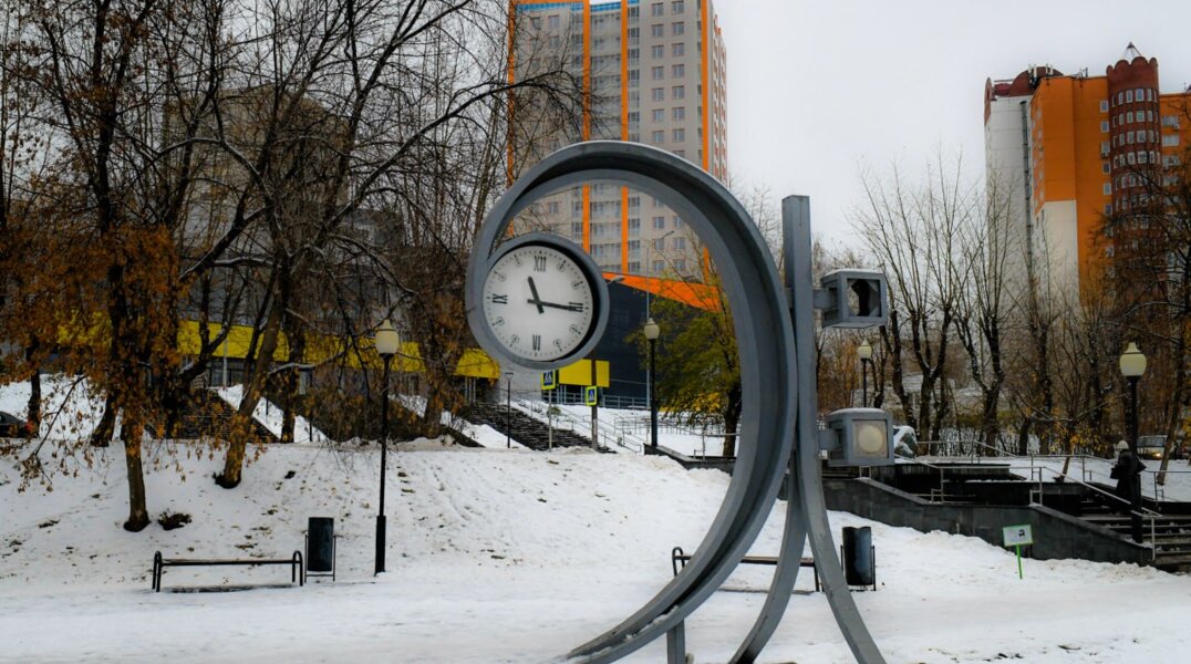 В пермском севере им. Олега Новоселова возобновили работу часы