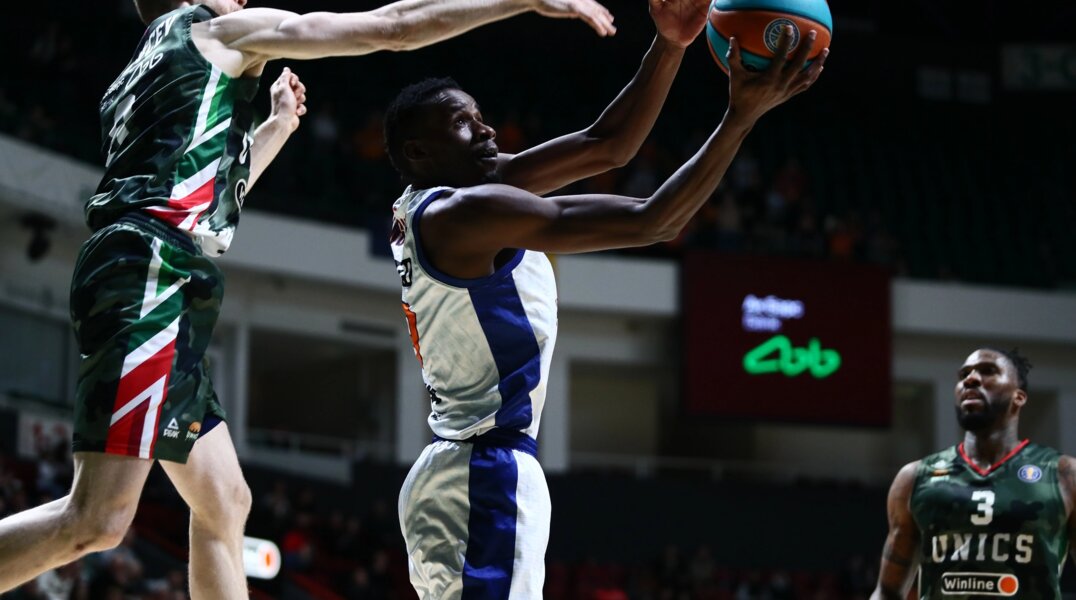 Баскетбольный клуб «Парма-Пари» уступил казанскому «УНИКСу»