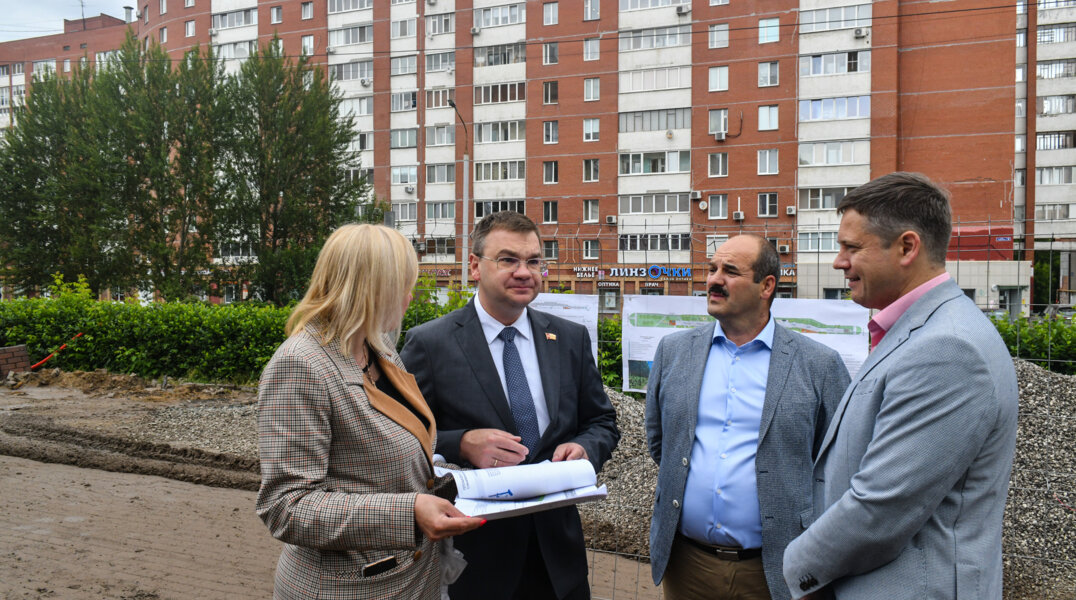 Глава Перми провел инспекцию благоустройства городских скверов