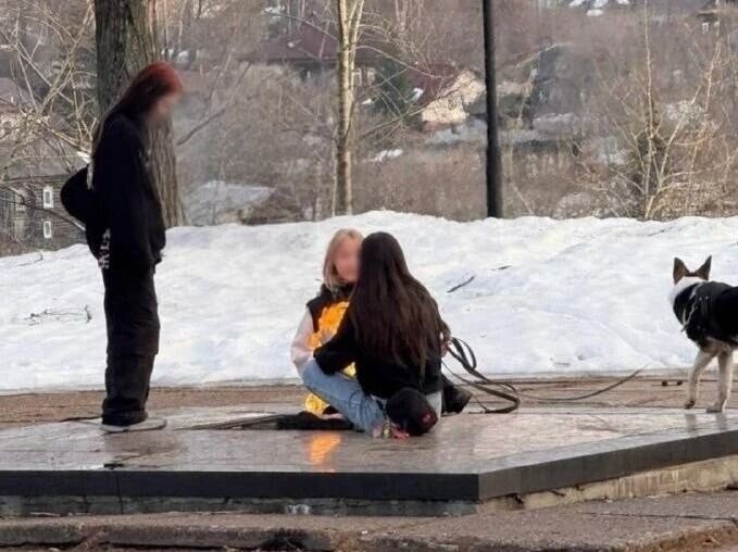 В Перми подростки жгли палки на Вечном огне