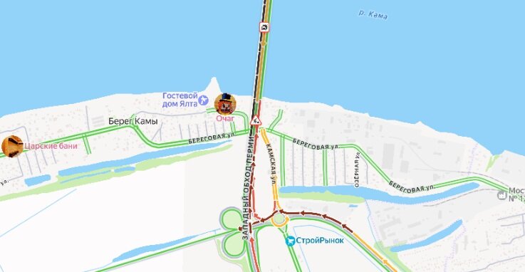 На Красавинском мосту в Перми возникла огромная пробка из-за массового ДТП