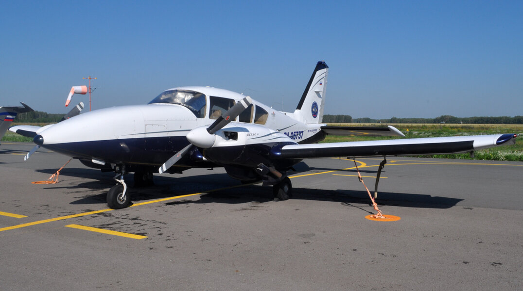 Частный самолет совершил экстренную посадку в Перми