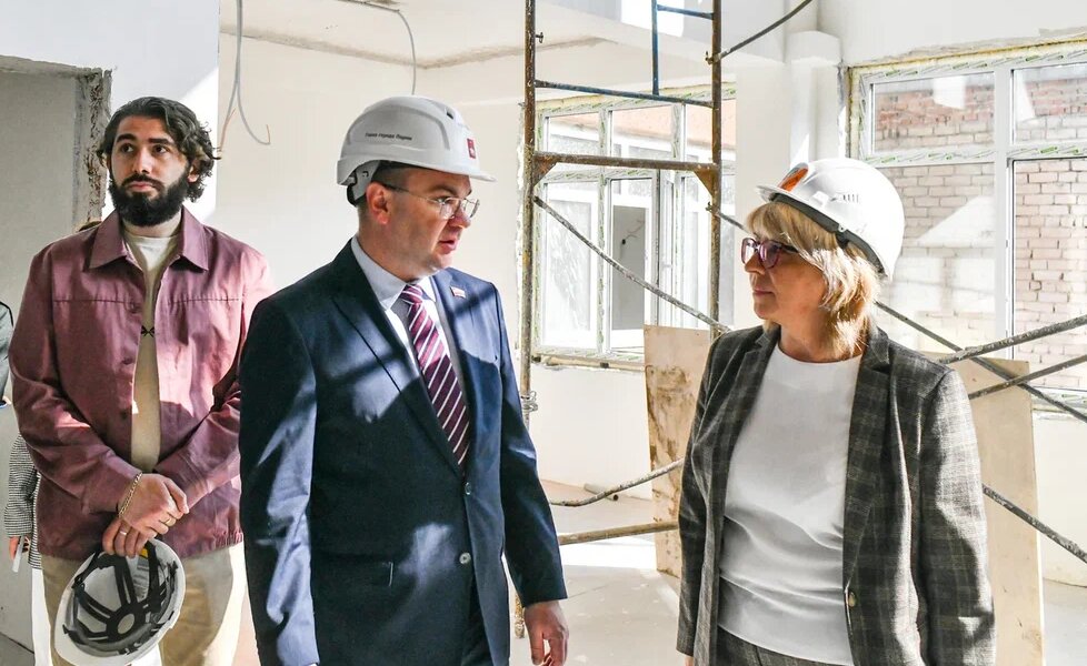 Глава Перми проверил ход капитального ремонта социальных объектов