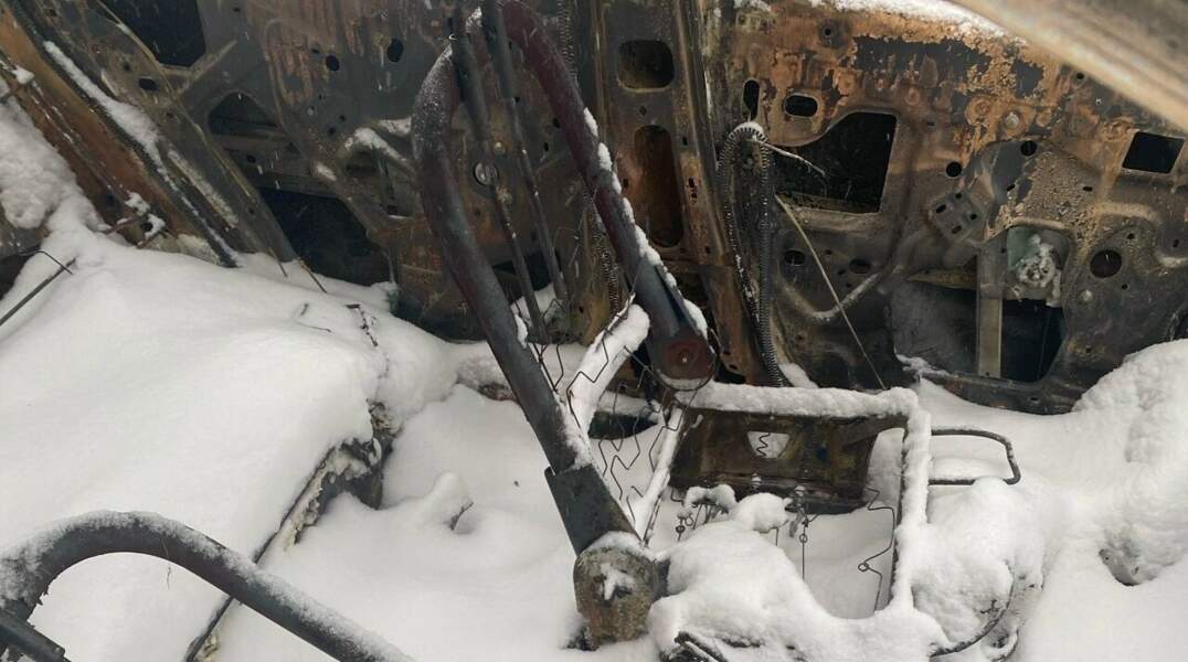 В Добрянском округе в автомобиле сгорел человек