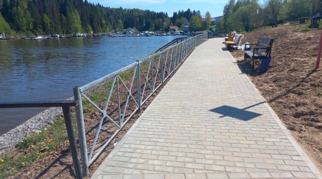 В пермских Новых Лядах подготовили место для пляжного отдыха