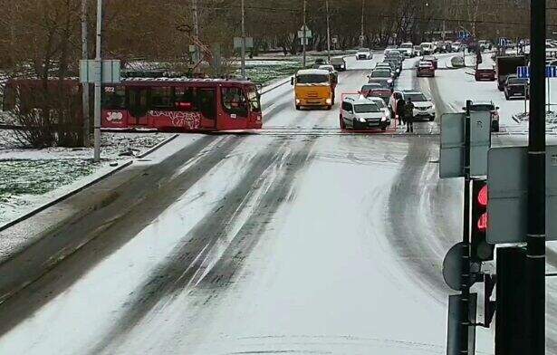 Пермь вновь встала в восьмибалльных пробках