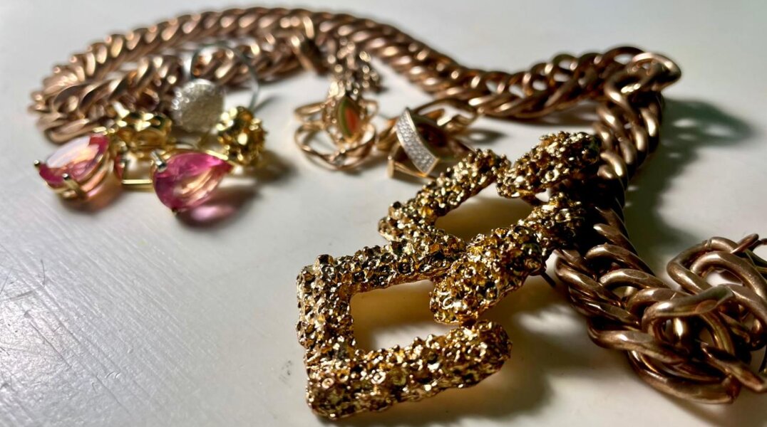 Пермячка во сне лишилась украшений на 22 тысячи рублей