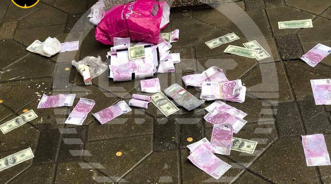 В Москве прошел дождь из денег