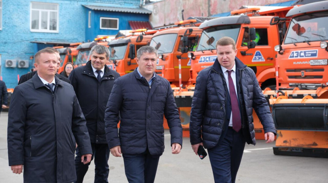 Губернатор Прикамья оценил готовность к зиме техники для уборки снега в регионе
