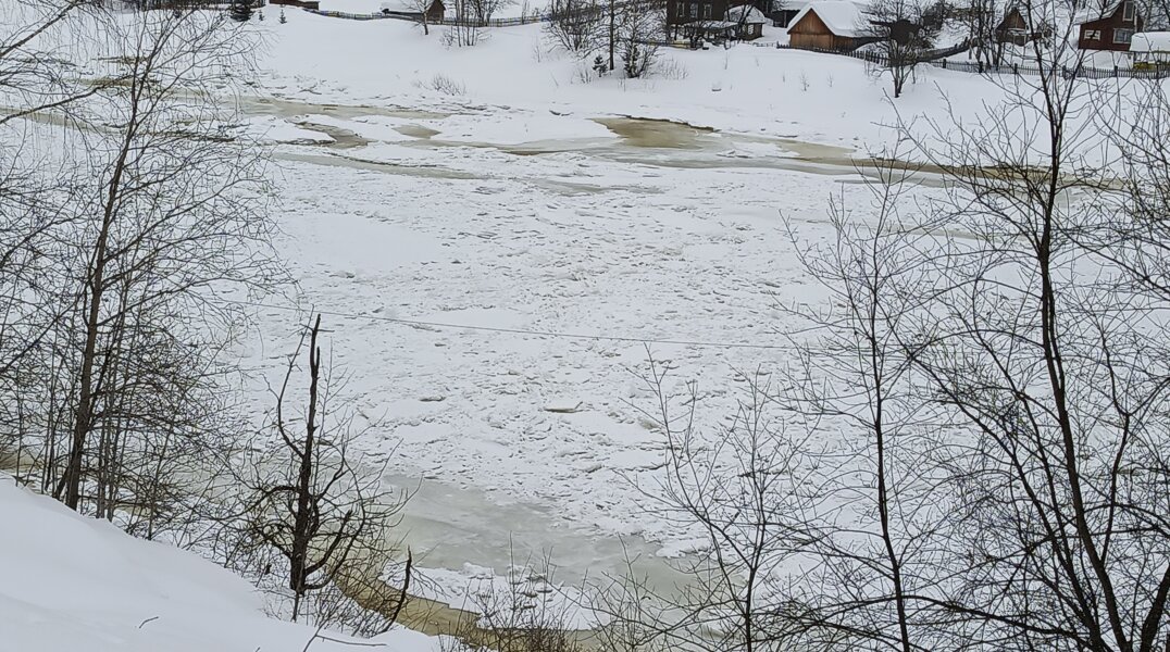 В Прикамье стартовали ледорезные работы для предотвращения заторов на реках в половодье