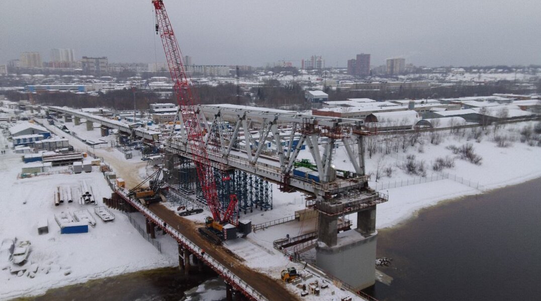 В Перми смонтировали первый пролет нового моста через Каму
