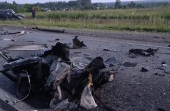 Двое погибли и пятеро пострадали в ДТП под Осой
