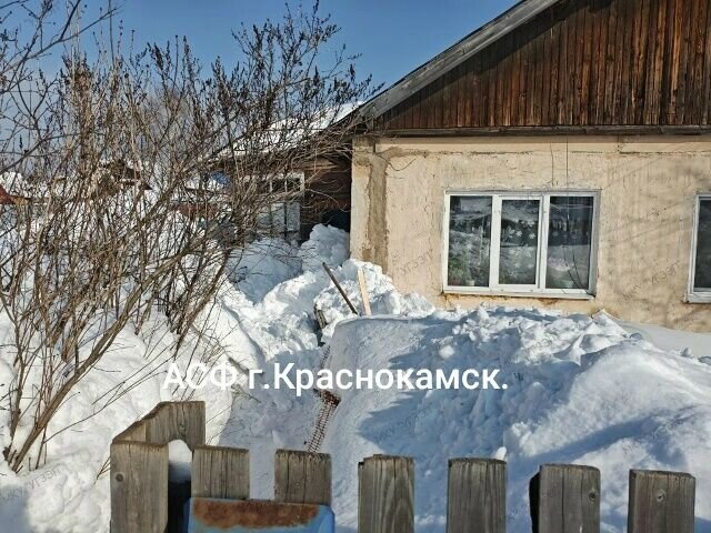 В Краснокамске на пятилетнего ребенка упала глыба снега