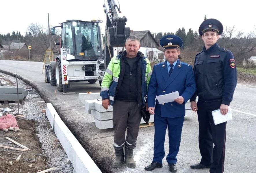 После вмешательства прокуратуры в прикамском селе стали делать тротуары