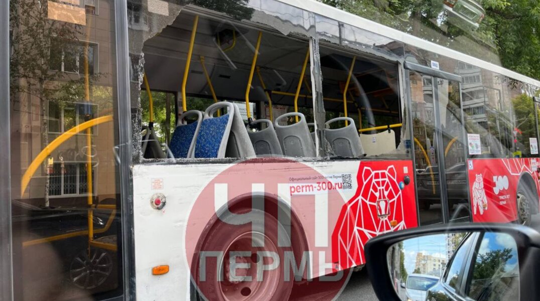 В центре Перми 20 июня столкнулись два автобуса. Есть пострадавшие