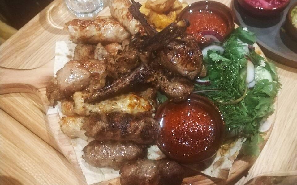 В Дзержинском районе Перми из-за нарушений закрыли кафе восточной кухни