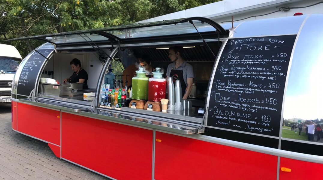 На улицах Перми вновь появились фудтраки