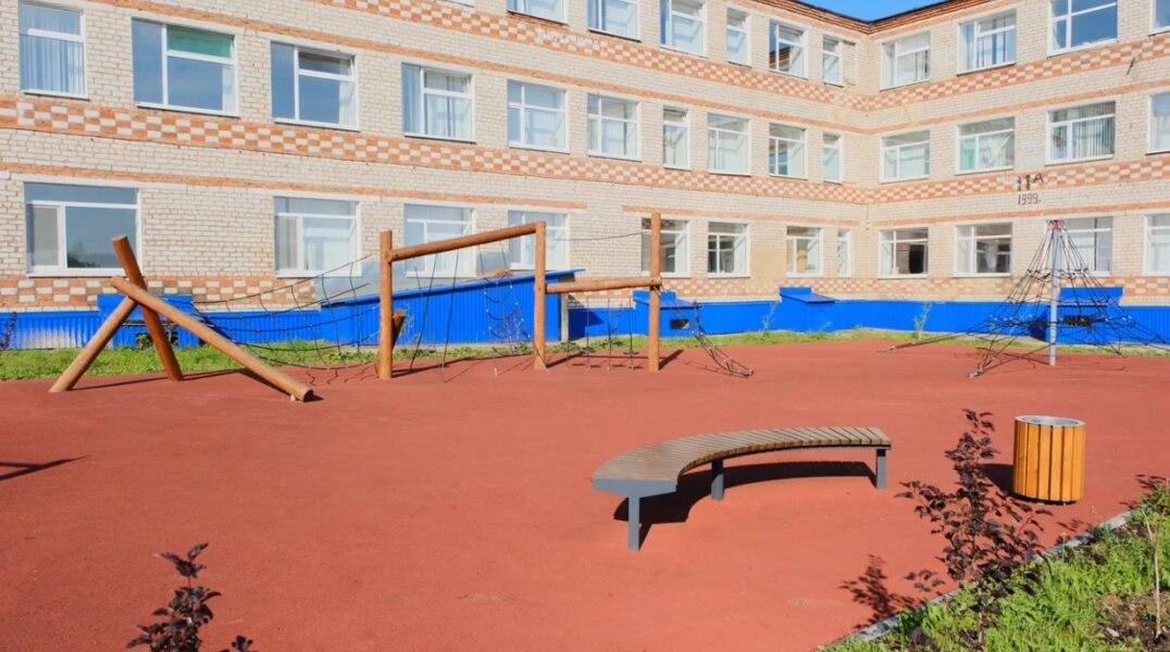 Губернатор Прикамья проверил ход благоустройства соцобъектов в Карагайском округе