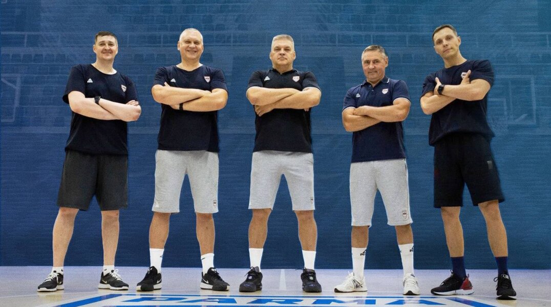 Баскетбольный клуб «Парма» продлил контракт с главным тренером Пашутиным