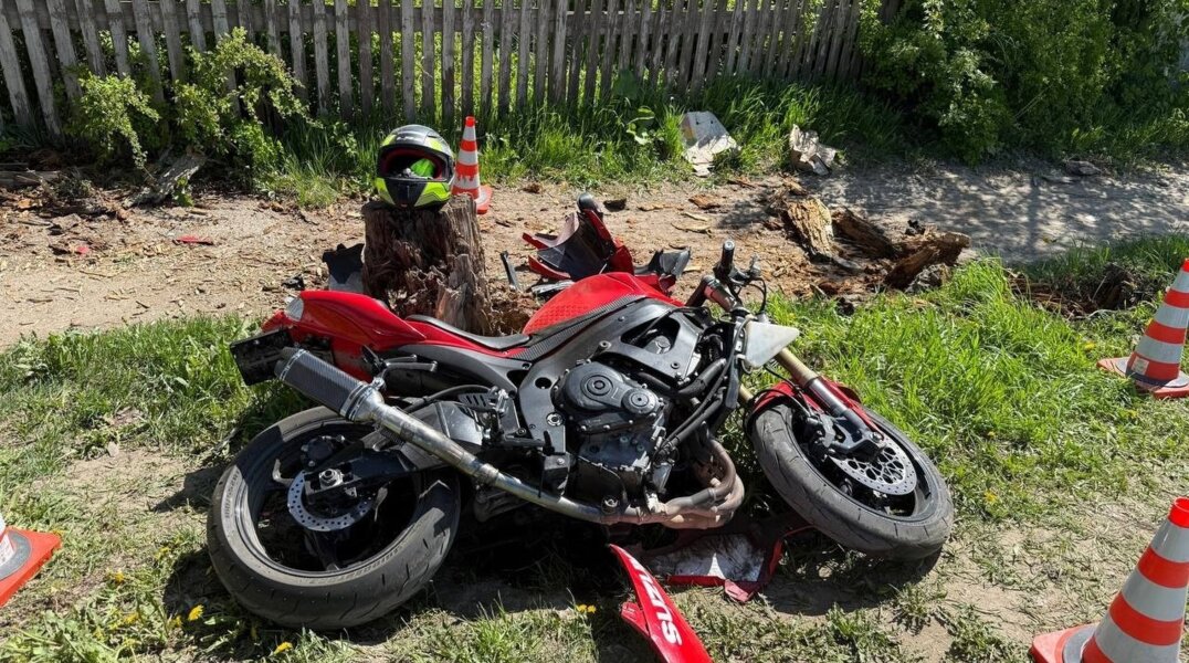 В Кунгуре молодой лихач мотоциклист попал в больницу после аварии