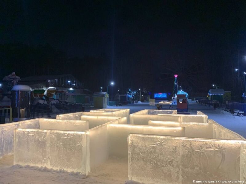 В Перми из-за потепления закроют ледовый городок и каток у ТРЦ «Планета»