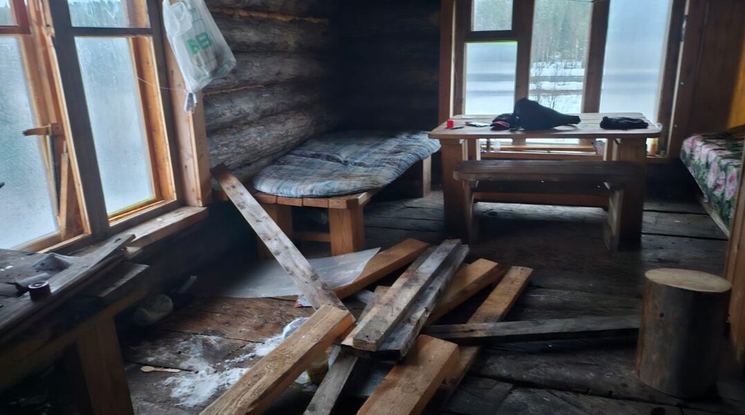 В «Вишерском» заповеднике медведь разгромил дом