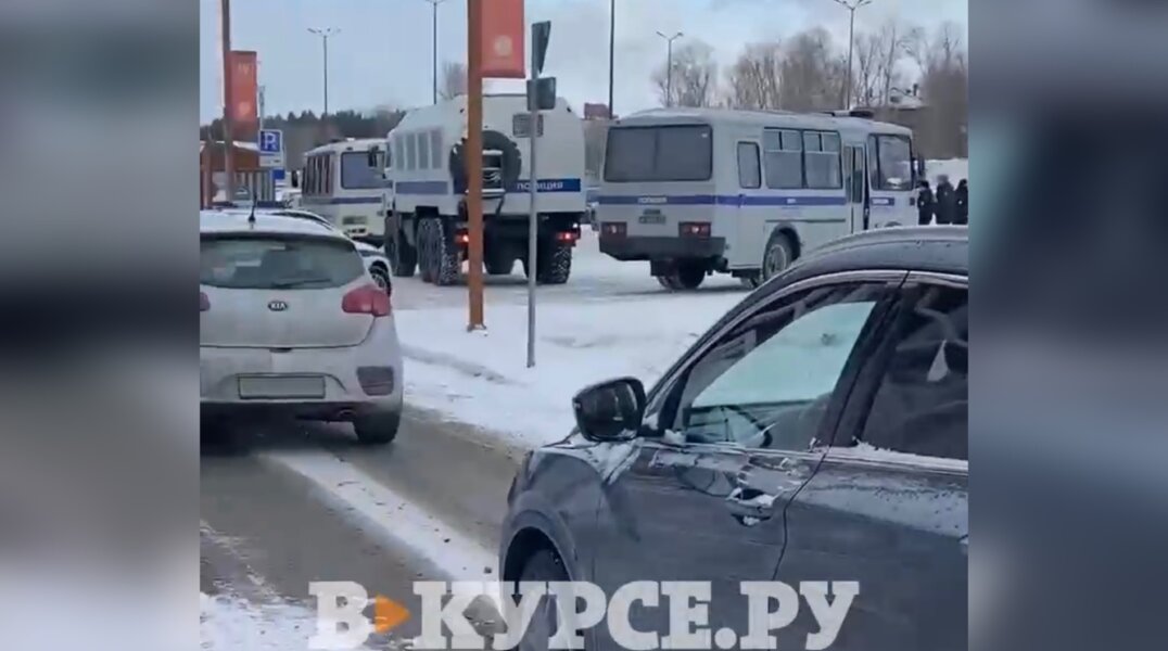 Очевидцы сообщают о задержаниях в пермском ТРЦ «Планета»