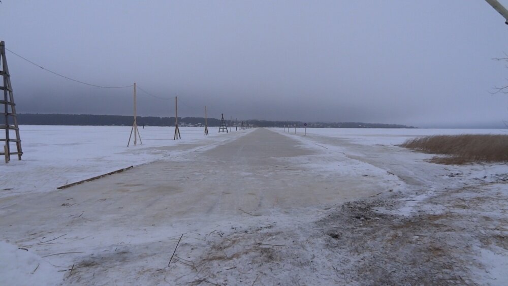 В Прикамье аэролодка с водителем и пассажирами провалилась под лед