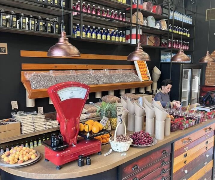 В Перми продается фруктовая лавка за 24 миллиона рублей