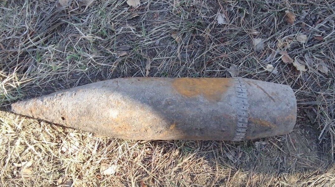 Рядом с прикамской деревней на берегу Камы нашли артиллерийский снаряд