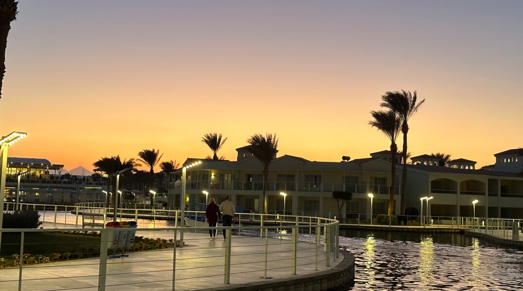 Российские туристы, застрявшие в Египте, вернулись на Родину