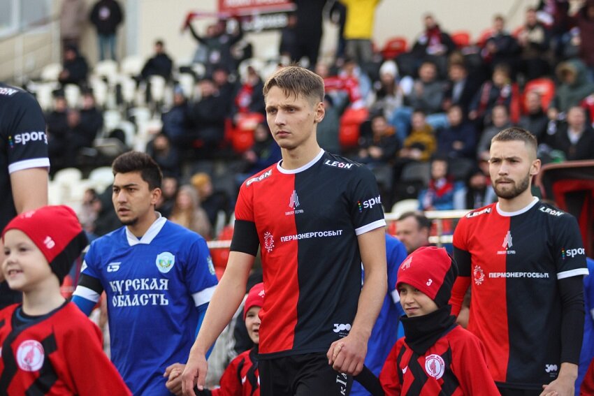 ФК «Амкар-Пермь» покинули сразу четыре игрока