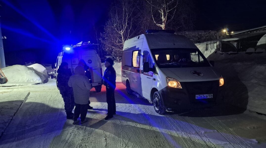 Спасатели в Прикамье вывели из леса замерзающего мужчину