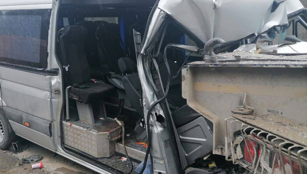 Под Березниками микроавтобус с детьми попал в ДТП