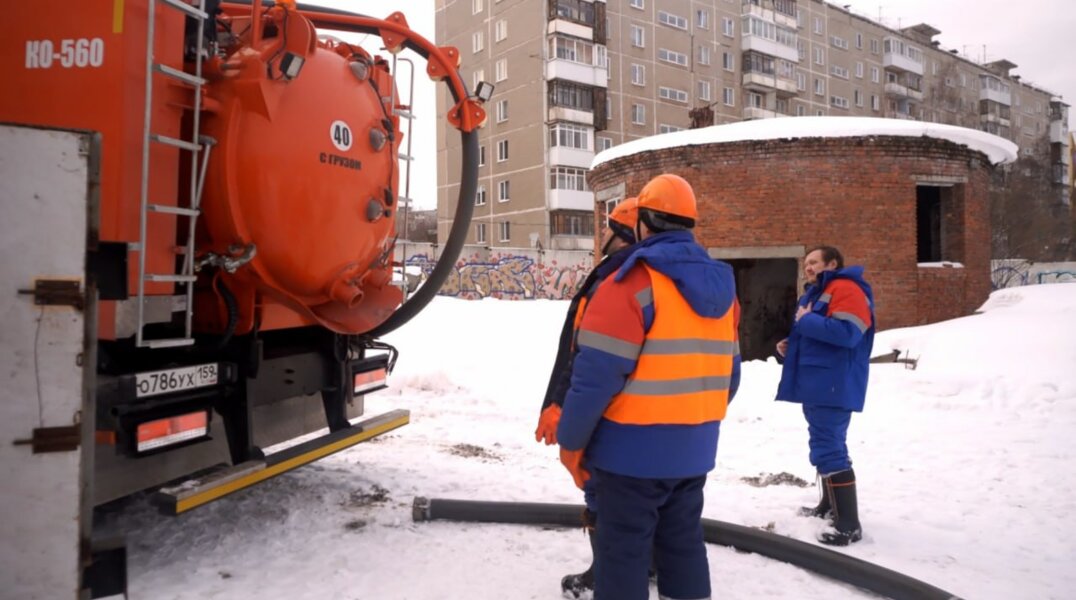 Дмитрий Махонин вручил награды отличившимся представителям отрасли ЖКХ Прикамья