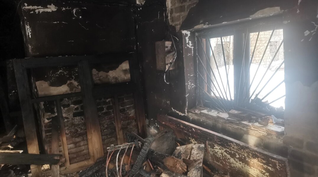 В Прикамье многодетная семья лишилась дома из-за пожара