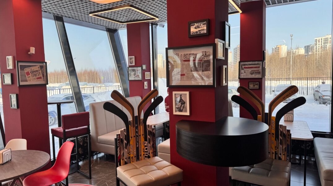В Перми открыли кафе в хоккейном стиле